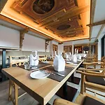 Relais & Chateaux Schoenegg Otel