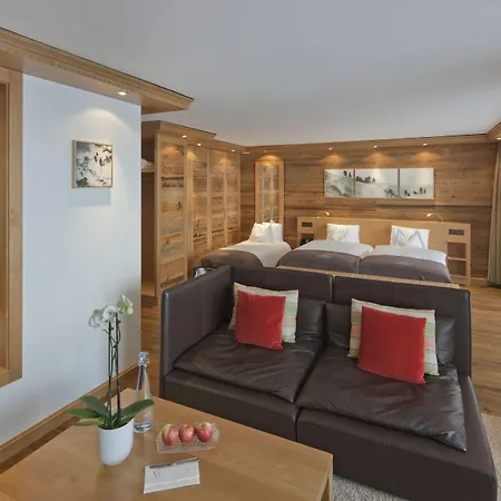 Relais & Chateaux Schoenegg Готель
