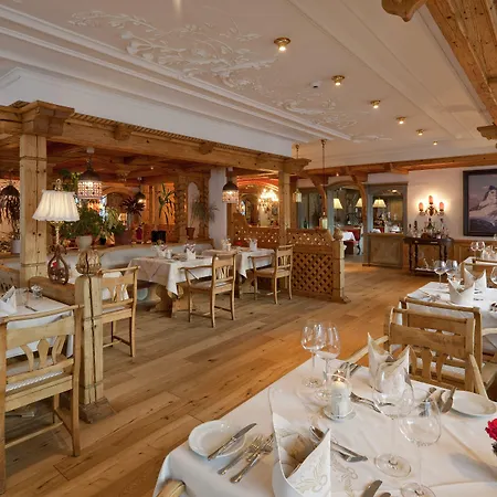 Relais & Chateaux Schoenegg מלון צרמט
