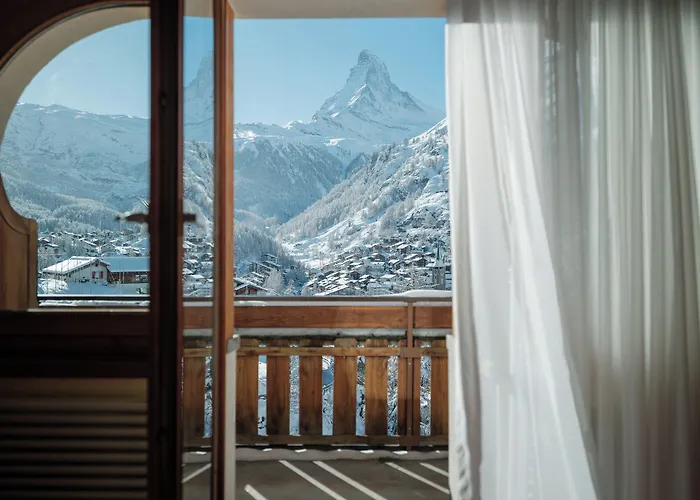 Relais & Chateaux Schoenegg מלון 4*