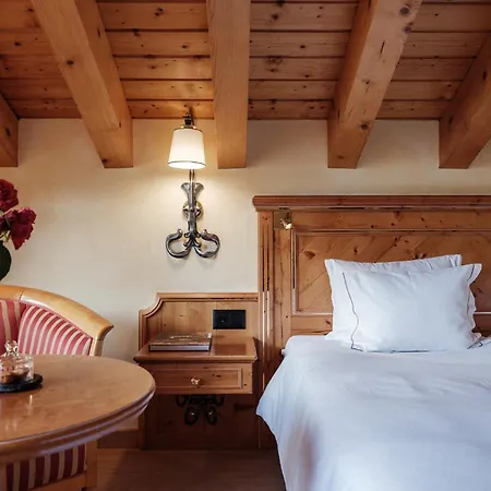 Relais & Chateaux Schoenegg فندق
