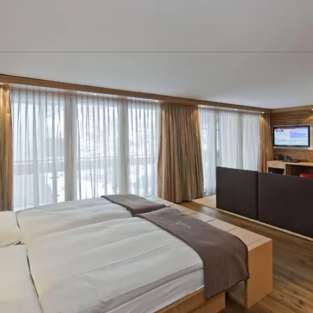 Relais & Chateaux Schoenegg צרמט