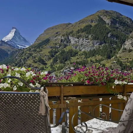 فندق Relais & Chateaux Schoenegg زيرمات